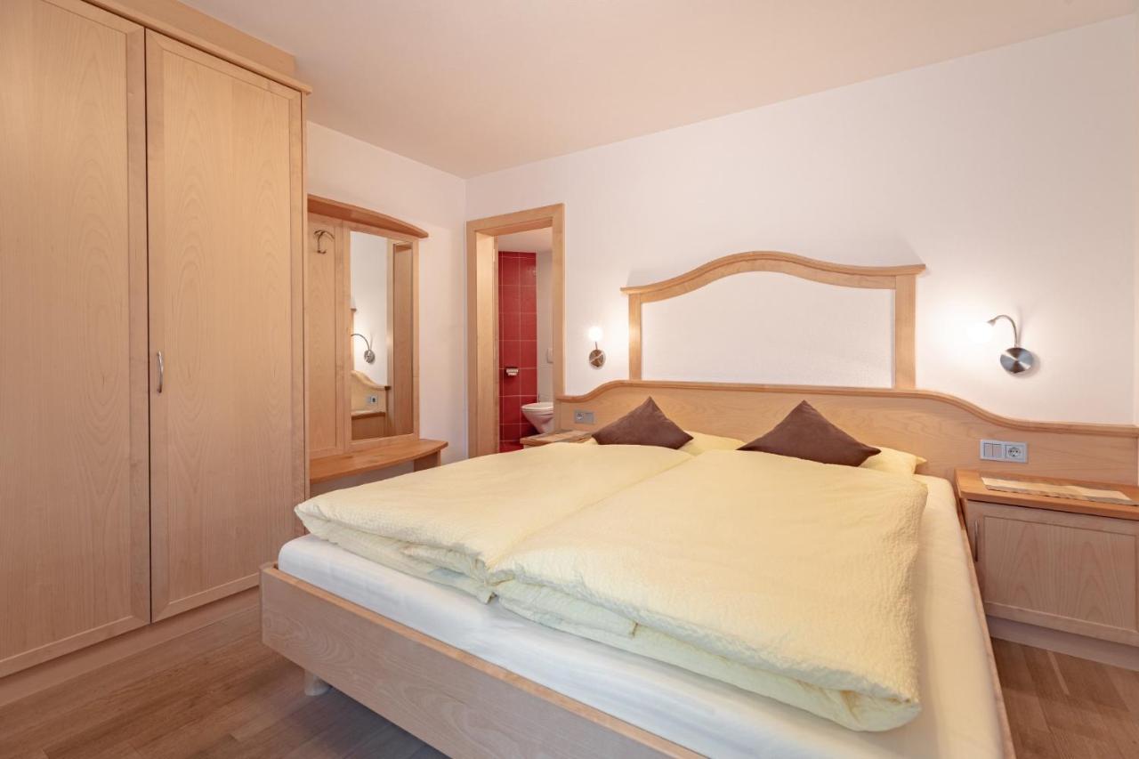 Apartments Soval Santa Cristina Val Gardena ภายนอก รูปภาพ