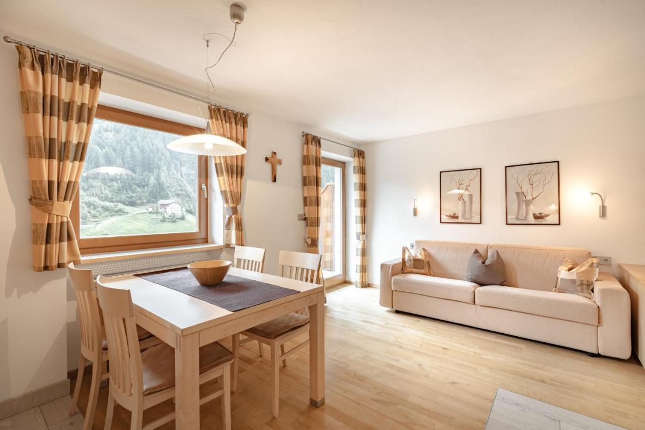 Apartments Soval Santa Cristina Val Gardena ภายนอก รูปภาพ