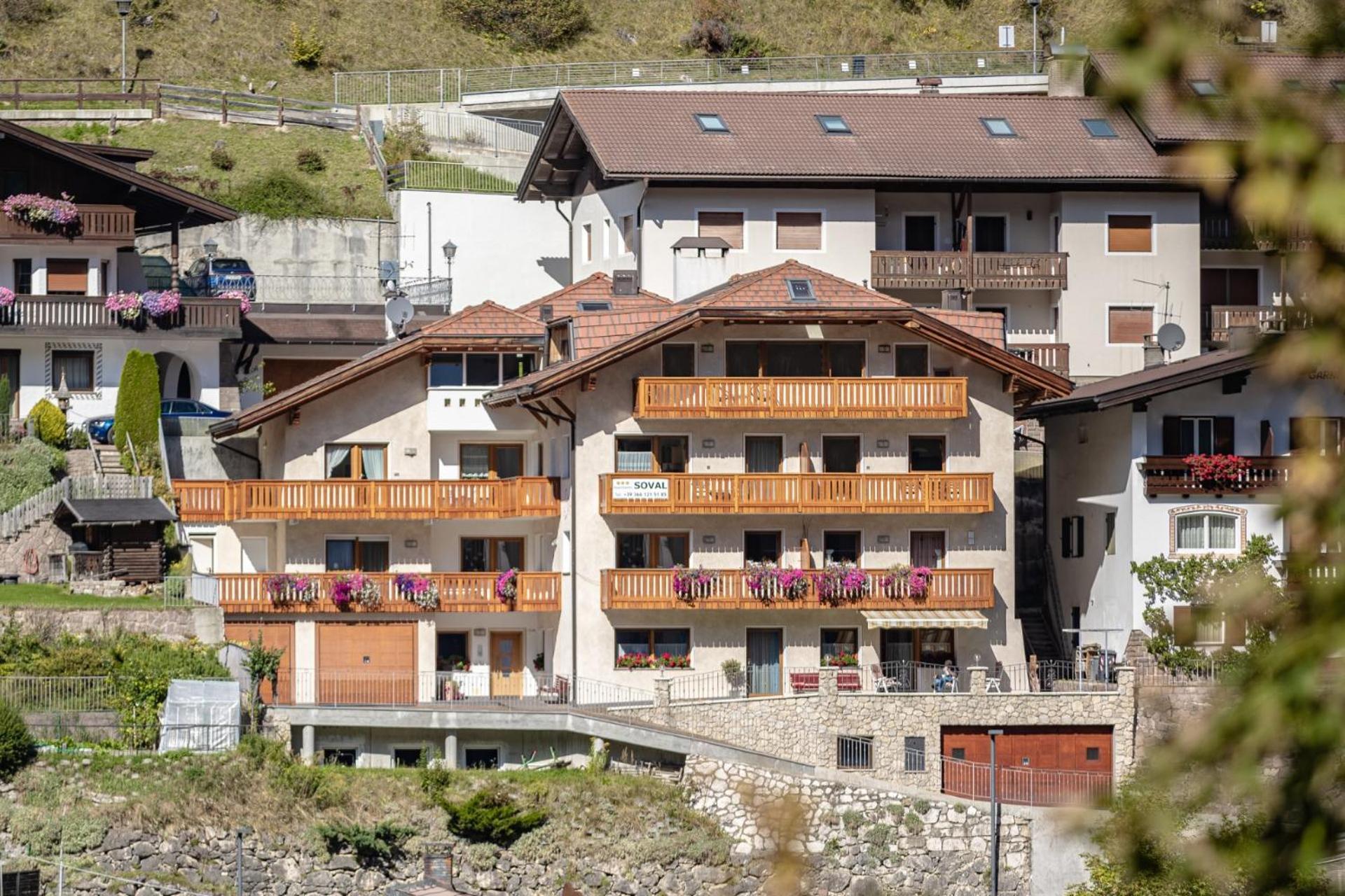 Apartments Soval Santa Cristina Val Gardena ภายนอก รูปภาพ