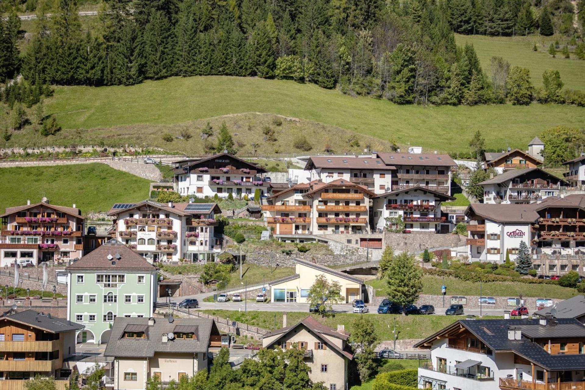 Apartments Soval Santa Cristina Val Gardena ภายนอก รูปภาพ